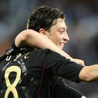 Kaka Cedera, Oezil Bisa Datang Lebih Cepat