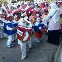 Ingatkan Puasa, Anak TK Pawai Simpatik