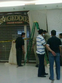 Asap Tebal di Sency, Karyawan Sempat Berlarian Keluar Gedung