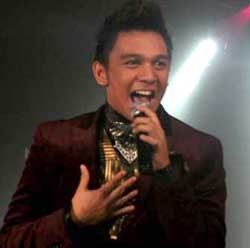 Menang Indonesian Idol, Igo Ingin Jadi Penyanyi Berkarakter