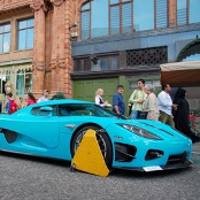 Mobil Mewah Parkir Sembarangan Digembok Polisi