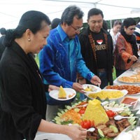 Poco-poco Meriahkan HUT Ke-43 ASEAN di Ceko