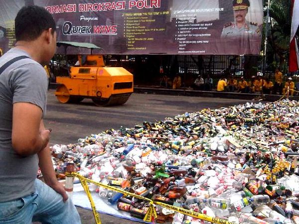 Polda Metro Musnahkan Barbuk