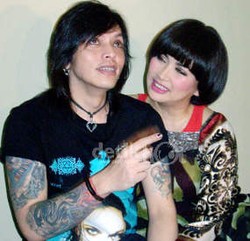 Puasa Bareng Titi DJ, Ovy /rif Stok Shampo