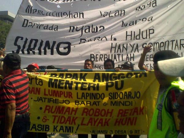 Korban Lumpur Lapindo Berdemo