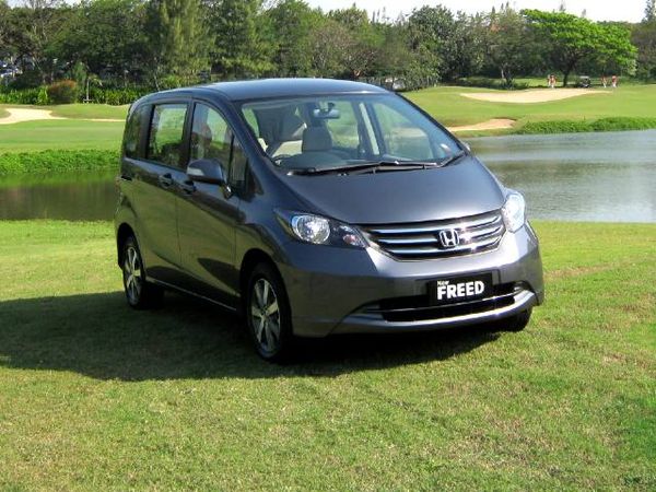 Honda Freed Full Otomatis