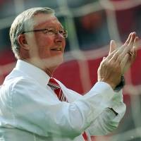 Fergie Bantah Sedang Pantau Oezil