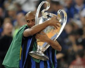 Madrid Tak Jadi Beli Maicon
