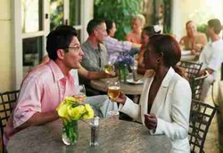 Manusia Suka Meniru Gaya Bicara Orang Lain