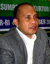 Anggota DPR Sebaiknya Tidak Membawa Keluarga Saat Kunker