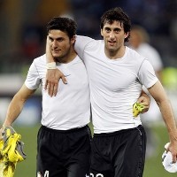 Milito & Zanetti Perpanjang Kontrak