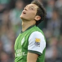 Isu Oezil Gabung Barca Mengencang