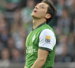 Isu Oezil Gabung Barca Mengencang