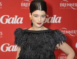 Model Gemuk Kesal Fotonya Diedit Jadi Kurus