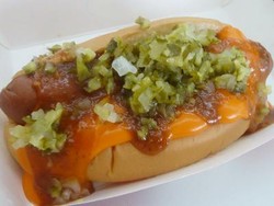 Slurpee Plus Big Bite Hot Dog Nyam.. Nyam!