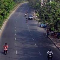 Hari Pertama Puasa Jalanan di Surabaya Lengang 