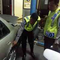 Bawa Ganja, 5 Penumpang Toyota Corolla Diperiksa di Polda Jatim