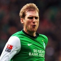 Mertesacker Pilih Bertahan di Bremen