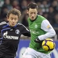 Bremen Sanggah Transfer Oezil ke Barca