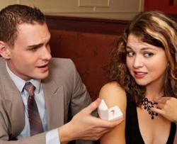 Atasan Mengajak Kencan, Bagaimana Menolaknya?