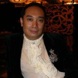 Adjie Notonegoro Terjerat Utang dengan Rentenir