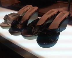 Heboh Beli 1 Gratis 1 Sepatu & Tas Everbest