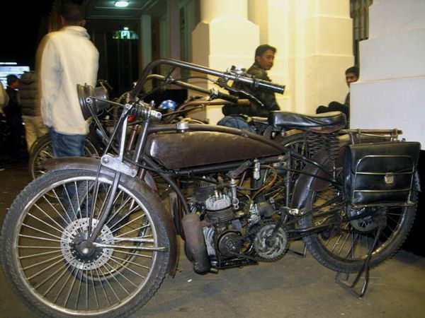 Sepeda Ontel Disulap Jadi Motor