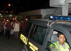 Patroli Bareng Polisi dan Warga di Bulan Ramadan