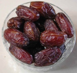Kurma Takjil Sehat Saat Puasa