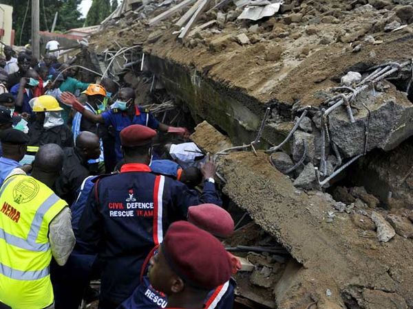 Gedung Runtuh 19 Orang Tewas