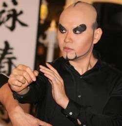 Duel Dengan Pesulap Dunia, Deddy Corbuzier Ubah Penampilan