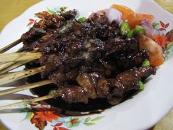Sate Kambing Empuk Racikan H.Amir