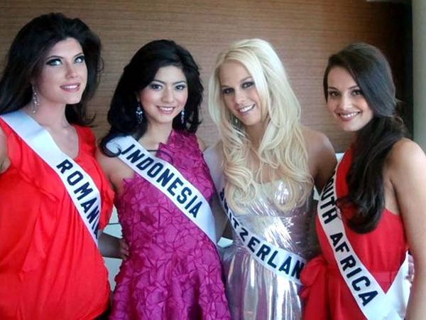 Qory Sandioriva di Miss Universe 2010