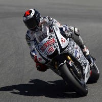 Lorenzo Memimpin di Sesi Pembuka