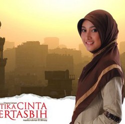 Meyda Sefira Tidak Keberatan Cinlok Dengan Dude Herlino