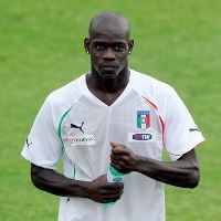 Balotelli Resmi Milik City