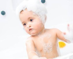 Tips Merawat Kulit Bayi