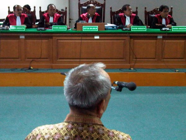 Anggodo Dituntut 6 Tahun Penjara