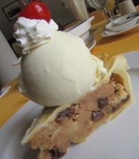 Segarnya Berbuka dengan Aple Pie ALa Mode