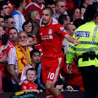 Liverpool Tak Banding Kartu Merah Cole 