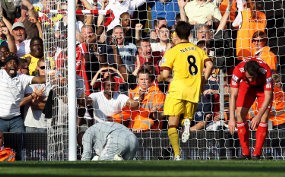 Reina Bunuh Diri, Liverpool Batal Menang
