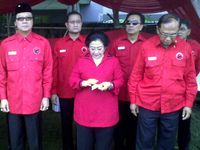Tidak ke Istana Mega Upacara di Lenteng