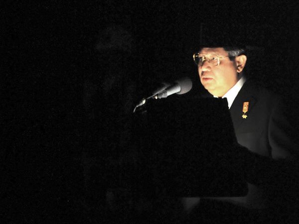 SBY Pimpin Renungan Suci