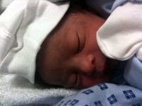 Anak ke-2 Angie Virgin Lahir
