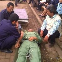 Seorang Anggota Linmas Pingsan saat Upacara di Gasibu