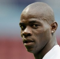 Carlo: Hati-hati dengan Fotografer, Mario