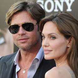 Jolie Menyamar, Pitt Tolak Berikan Ciuman