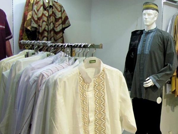 Berburu Baju Muslim di Famos FO