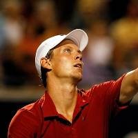 Berdych Meluncur Mulus