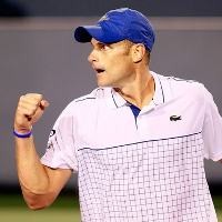 Roddick Melaju, Duo Prancis Out